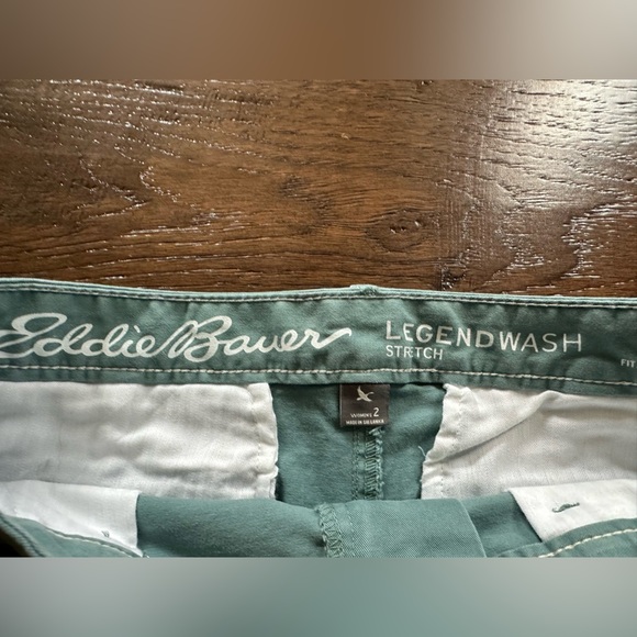 Eddie Bauer Slightly Curvy Light Seafoam Green Shorts- size 2 - Picture 6 of 9